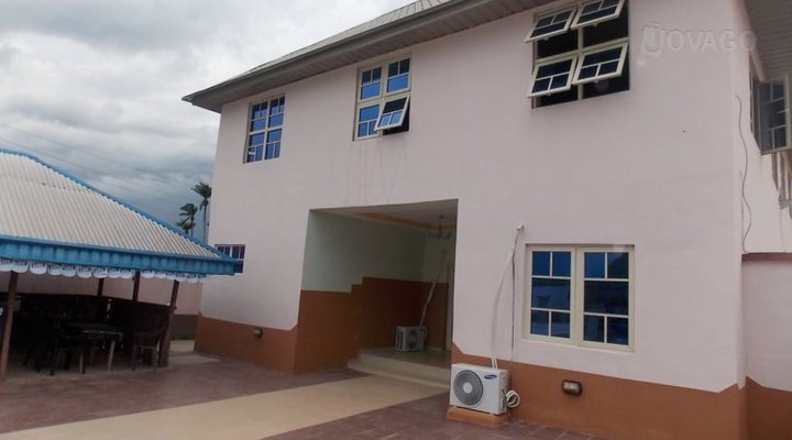 D' Base Hotel, Amasiri