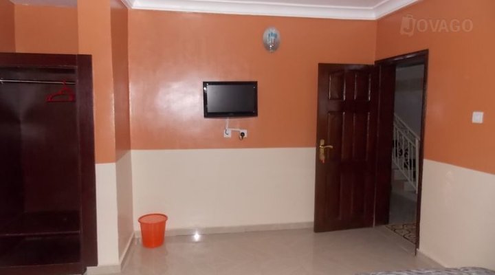 D' Base Hotel, Amasiri