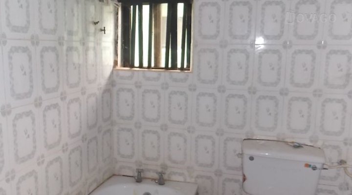 D' Base Hotel, Amasiri