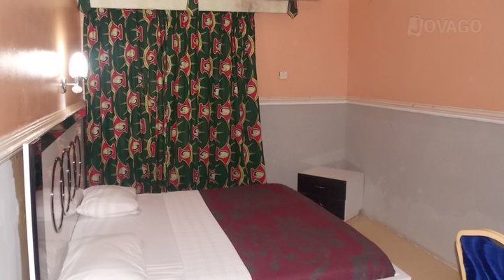 Grace court Hotel & Suites