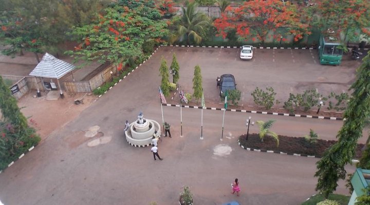 Grace court Hotel & Suites