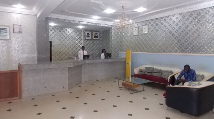 Grace court Hotel & Suites