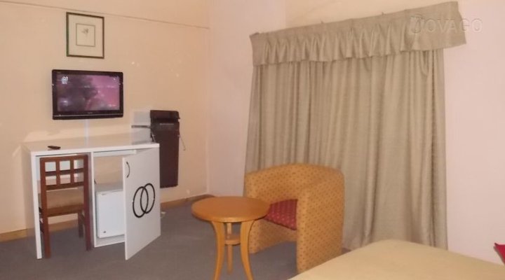 Grace court Hotel & Suites