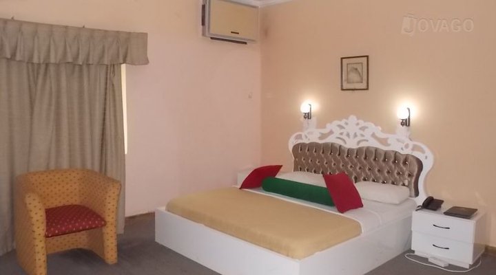 Grace court Hotel & Suites