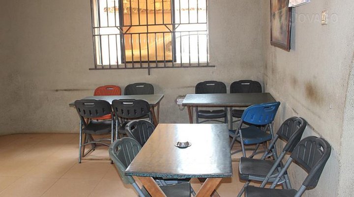 Bamrak Hotel & Suites