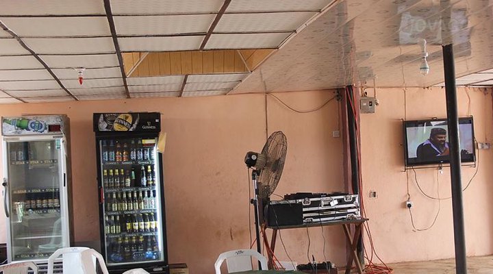 Bamrak Hotel & Suites