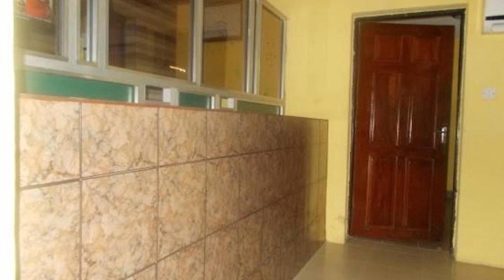 Divine Fountain Hotel (Agindingbi)