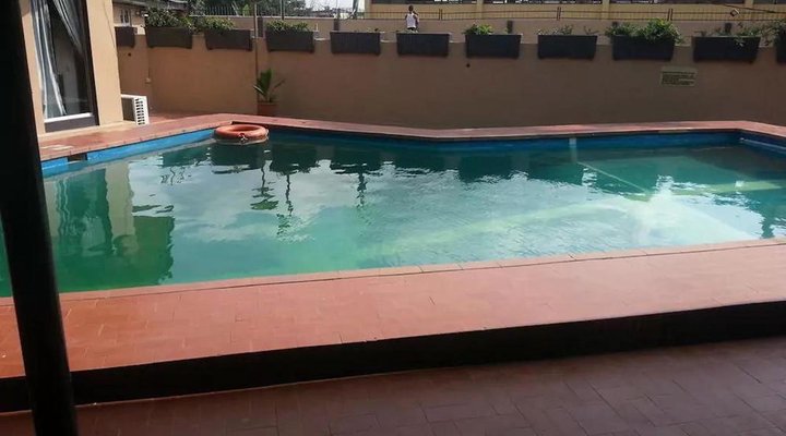 Divine Fountain Hotel (Agindingbi)