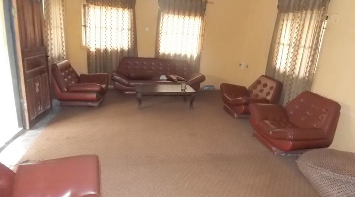 Tee Royal Hotel