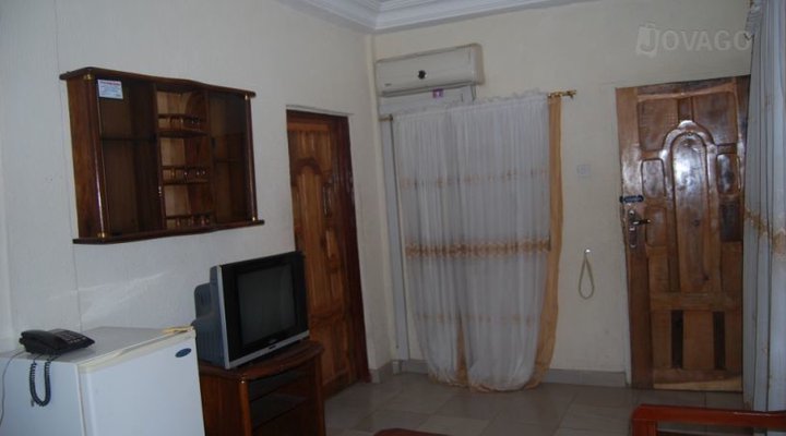 Love and Peace International Hotel