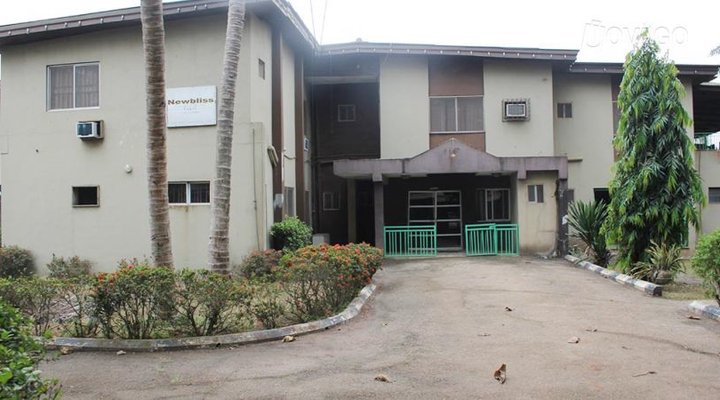 Newbliss Garden Hotels