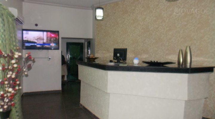 Rolak Hotel
