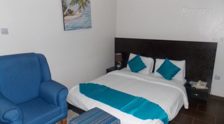 Rolak Hotel