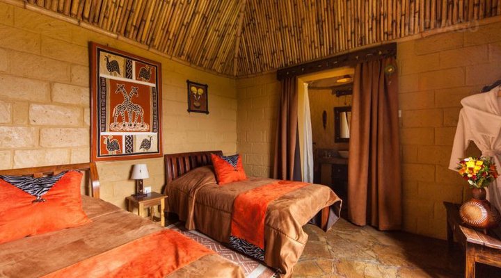 Rhino Watch Safari Lodge