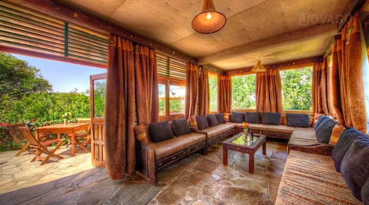 Rhino Watch Safari Lodge