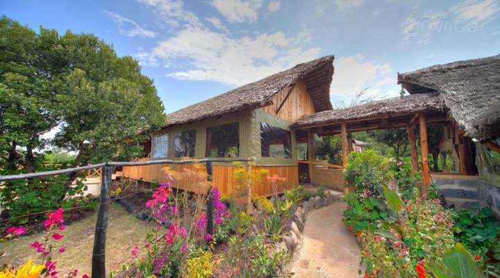 Rhino Watch Safari Lodge