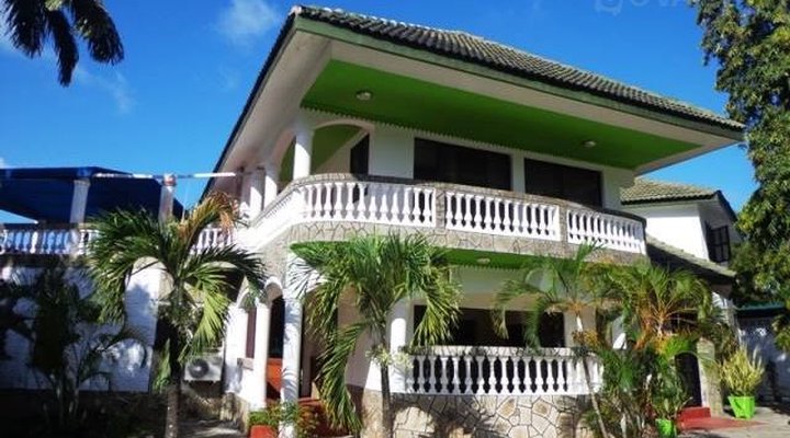 Maweni Sea Breeze Hotel