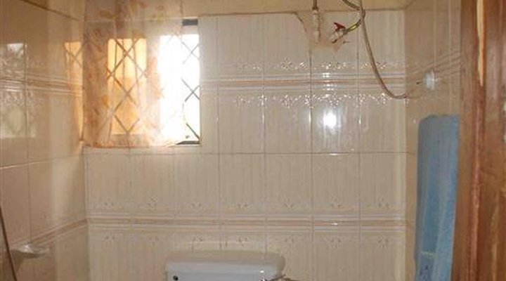 De-Koms Royal Suites (New Site)