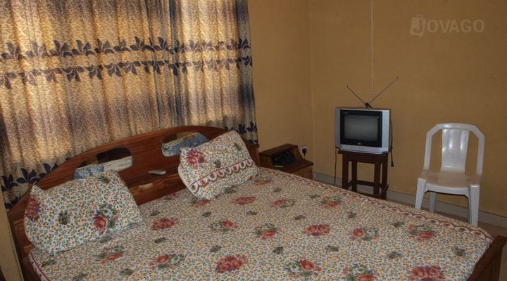 Mevron Suites and Garden