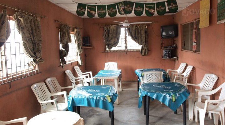 Top Africana Guest House (Ikorodu)