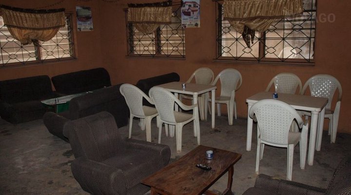 Top Africana Guest House (Ketu)