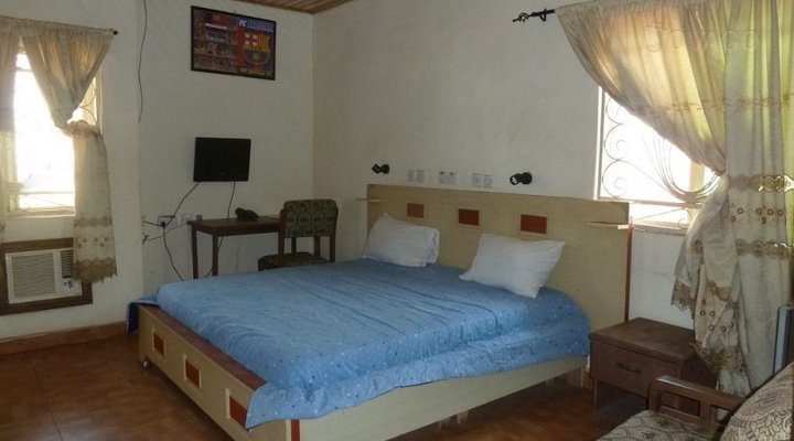 Hotel De Espana Limited