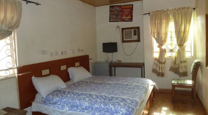 Hotel De Espana Limited