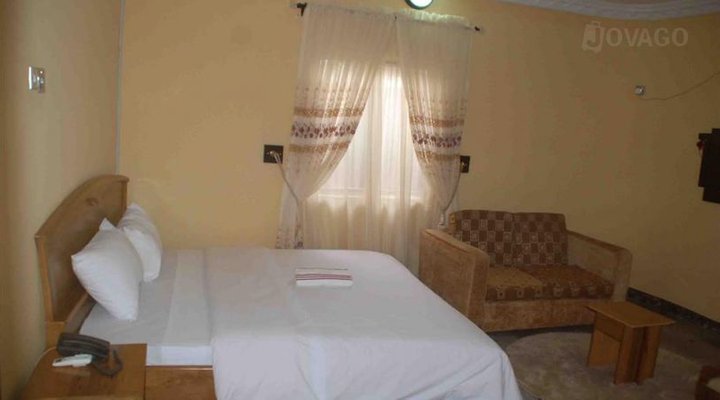 Rila Mu'am Castle Lodge