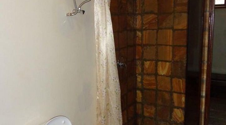 Weruweru River Lodge