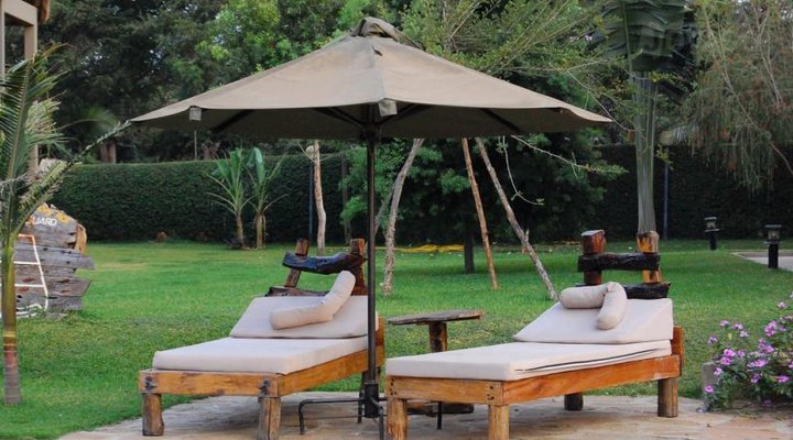 Weruweru River Lodge