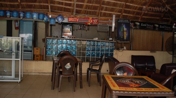 Supreme Hotel & Suites