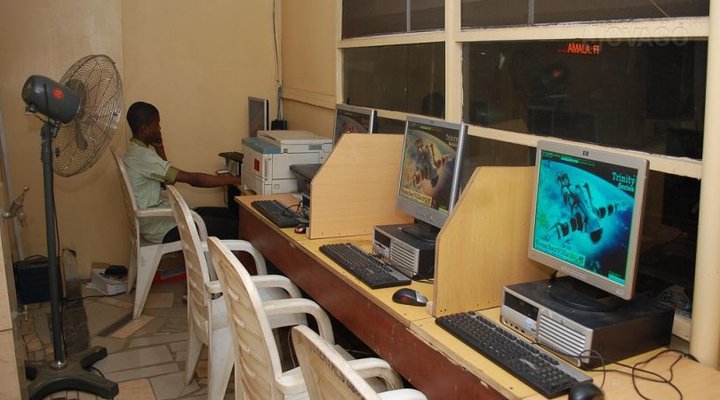 Supreme Hotel & Suites