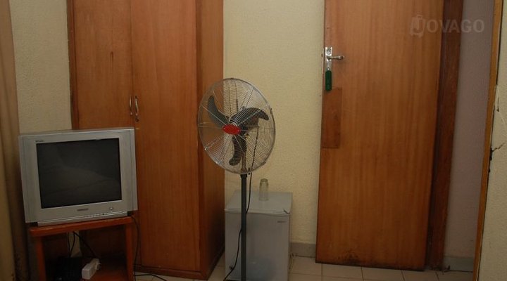 Supreme Hotel & Suites