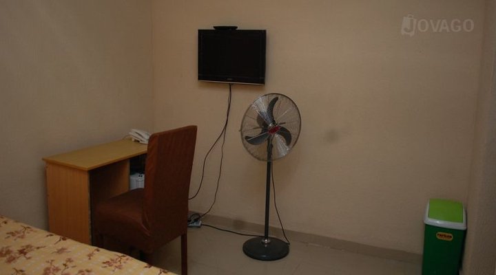 Supreme Hotel & Suites