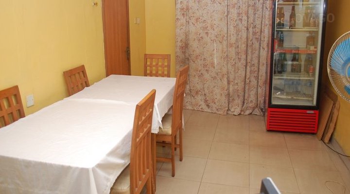 Supreme Hotel & Suites