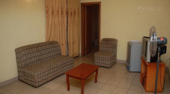 Supreme Hotel & Suites