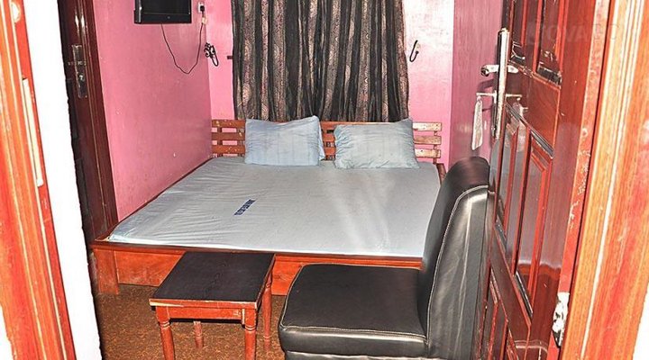 Osmak Hotel Limited (Mushin)