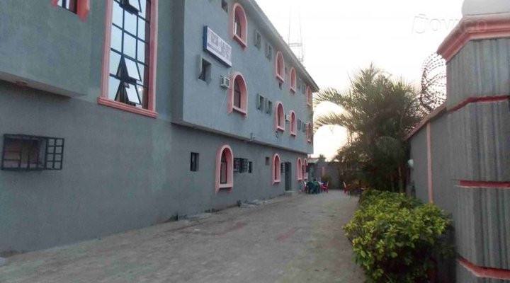 Rothschild Hotel & Suites