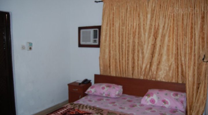 Paragon Suites Annex