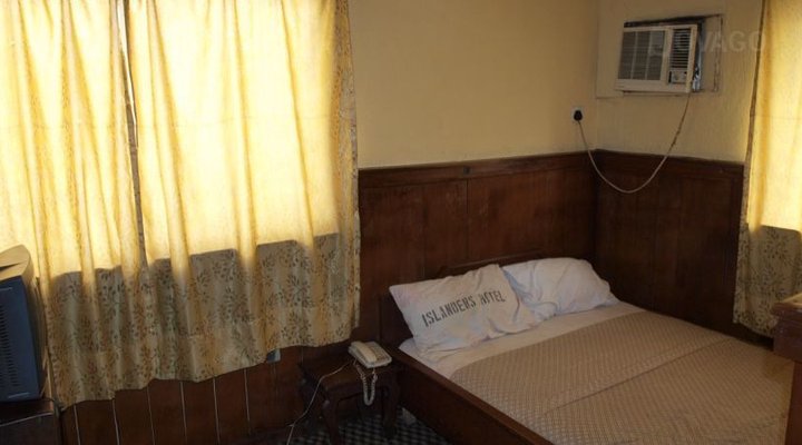 Islander Hotel