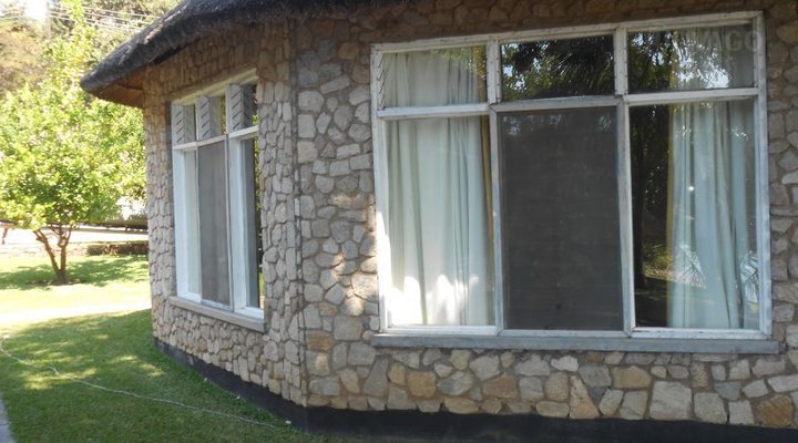 Alcon Cottages