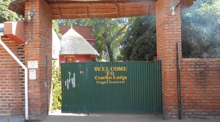 Cape Mac Lodge & Froggies Restaurant