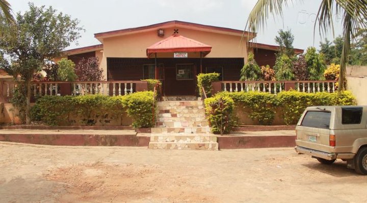 Ajibade Hotel