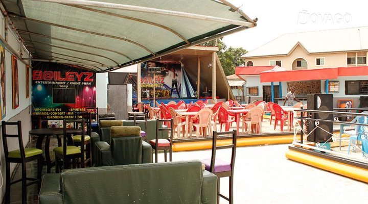 Bailey's Hotel