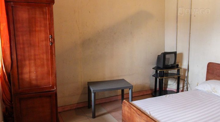 Bailey's Hotel