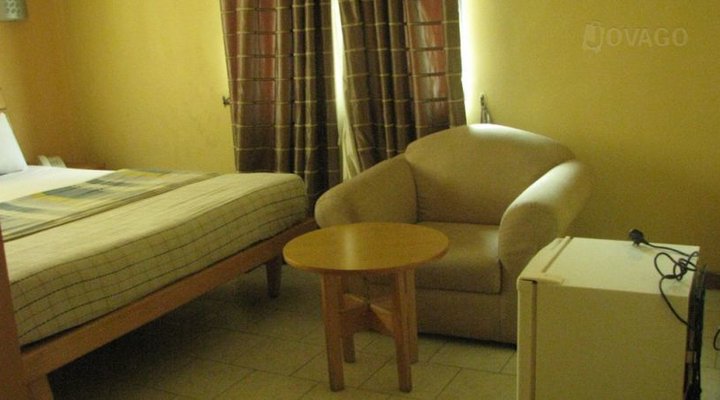 New World Inn (Okota)