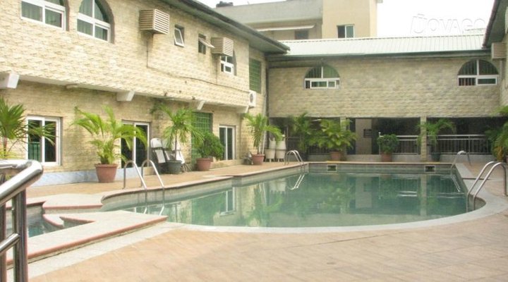 New World Inn (Okota)