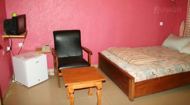 Nimot Hotel And Suites