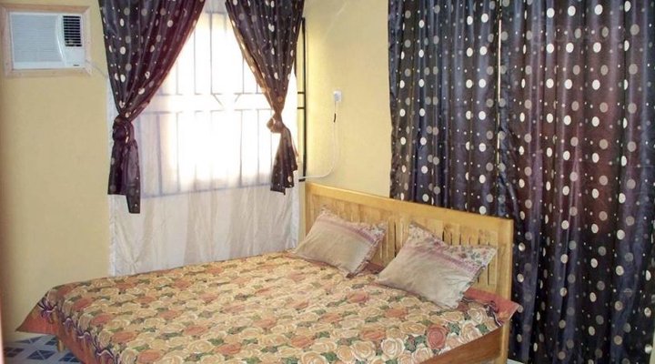 Ajibade Hotel & Gardens