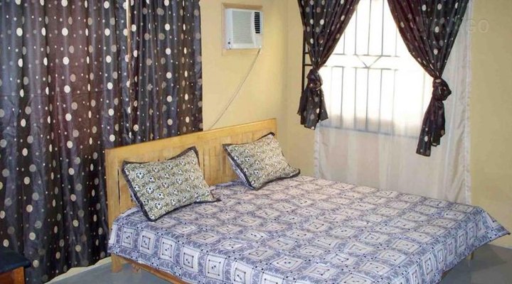 Ajibade Hotel & Gardens
